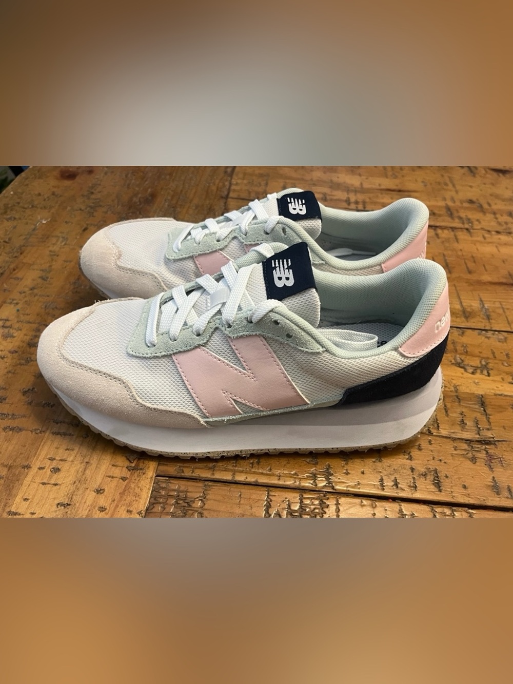 New Balance Women’s White & Light Pink Retro Runner size 9